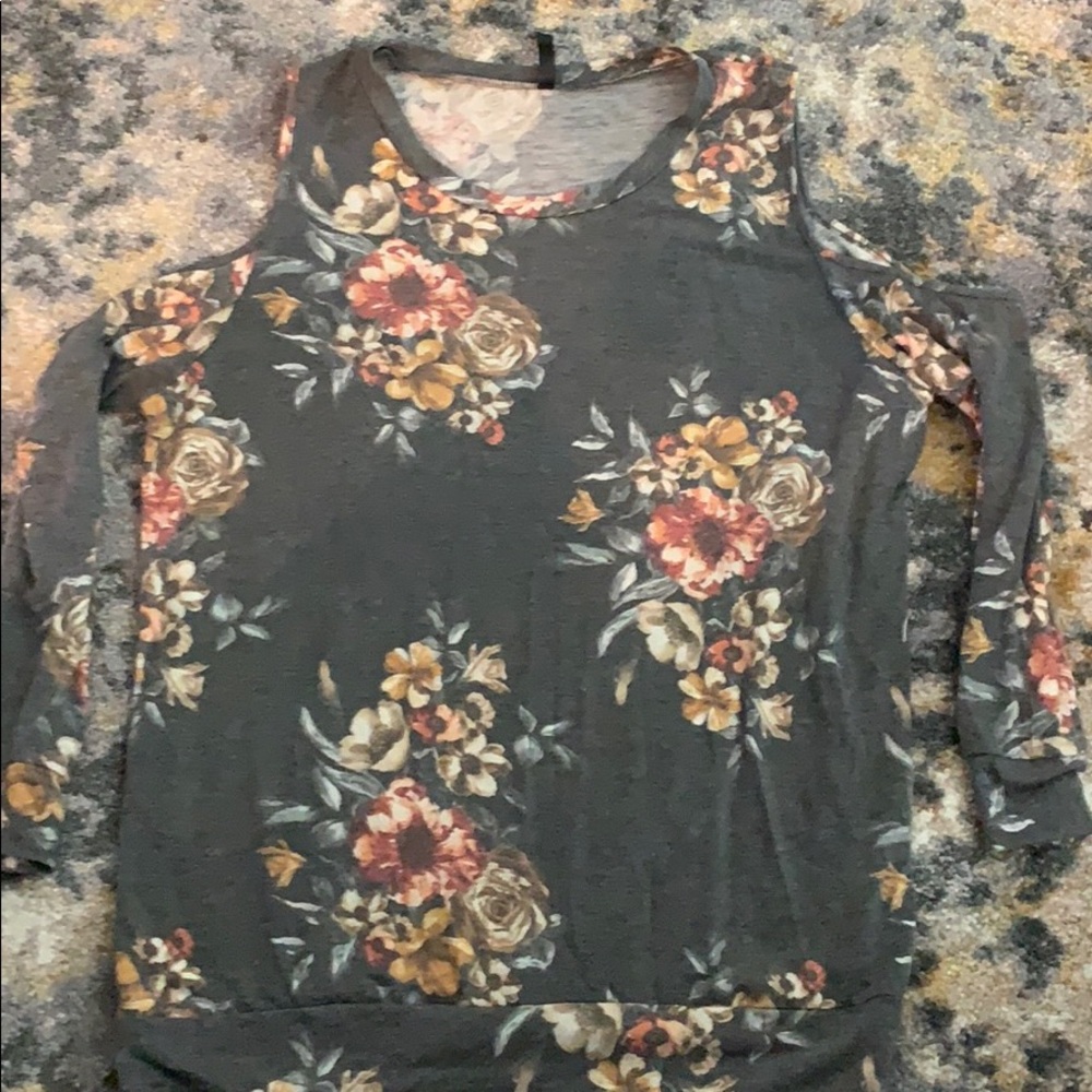 Women’s shirt
